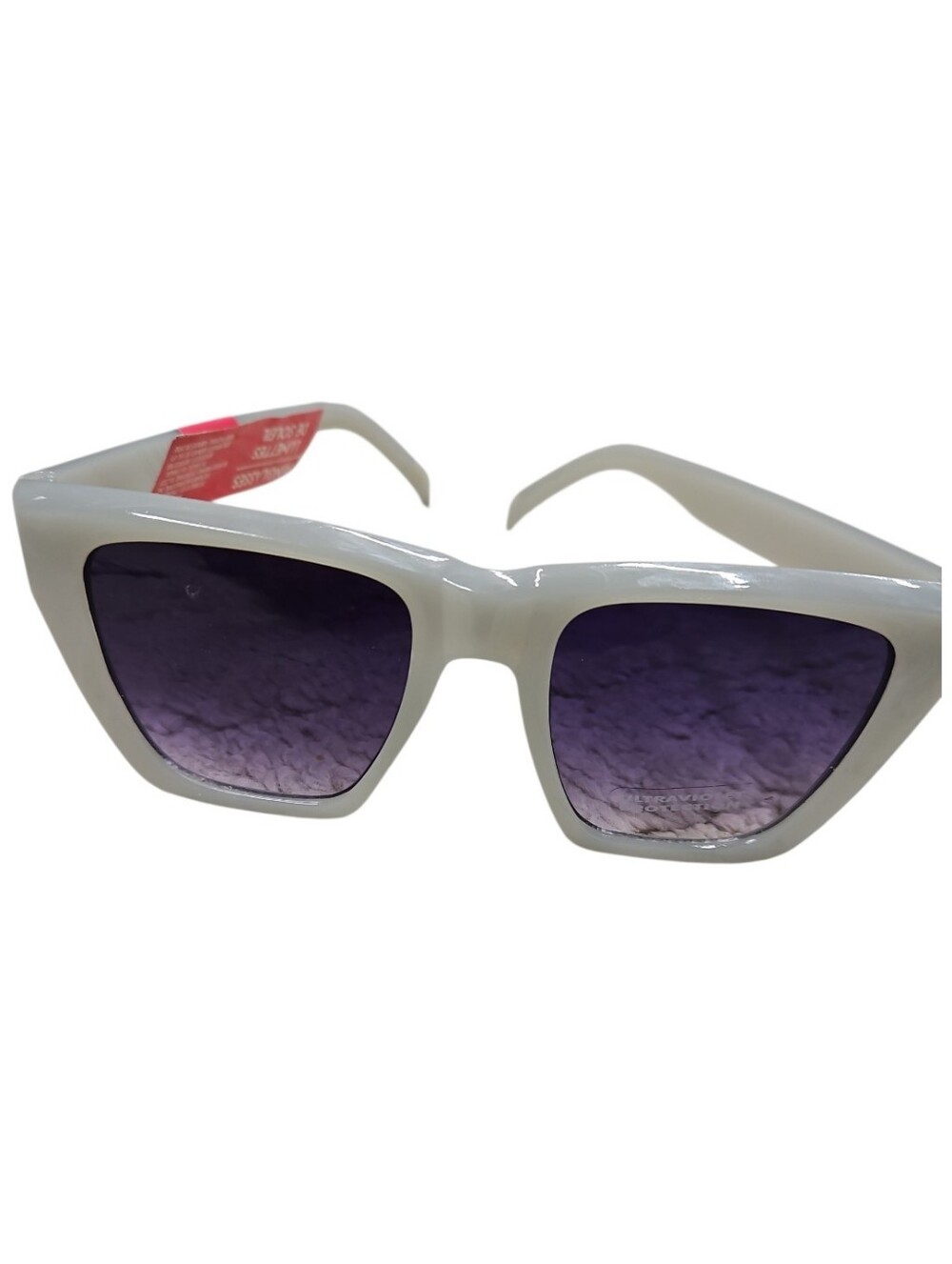 Oversized Cat-Eye Sunglasses with UV400 Protection